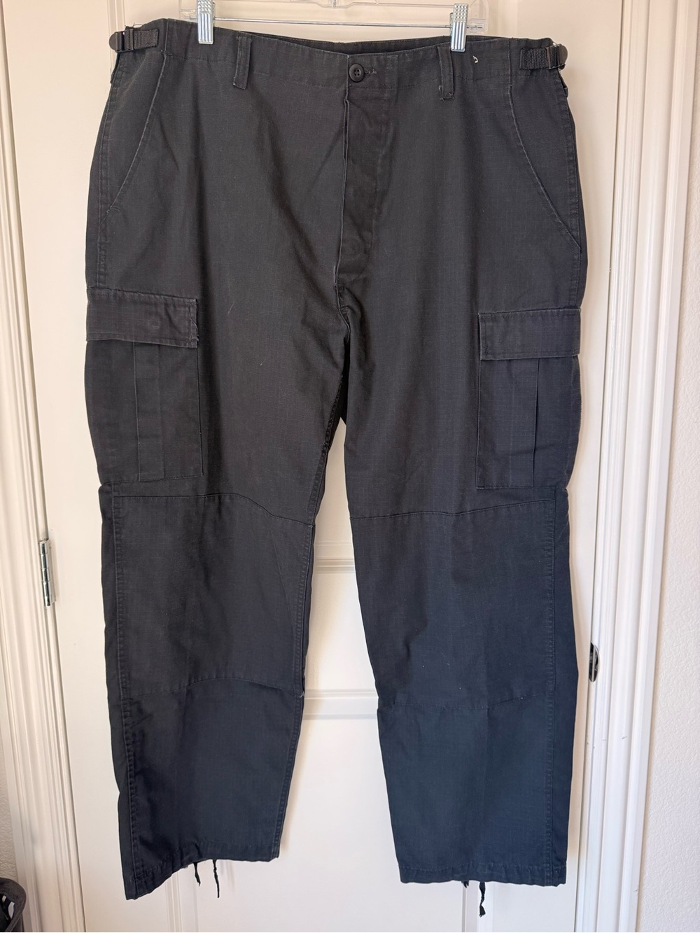 TACT GEAR Men's Black Cargo Pants with Utility Pockets